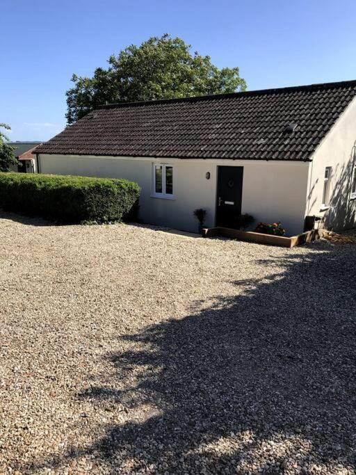 Lovely Two Bedroom Bungalow With Hot Tub Yeovil Exteriér fotografie